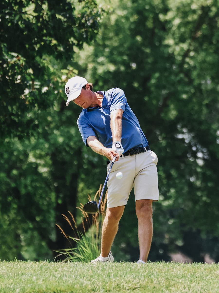 Michael Springer hitting a driver at the Illinois State Amateur