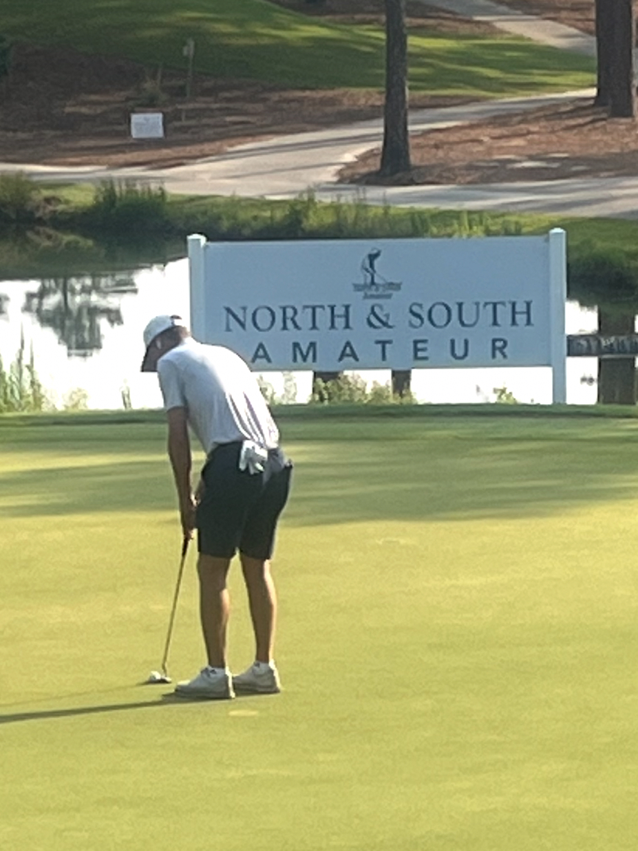 Michael Springer putting at the North and South Amateur